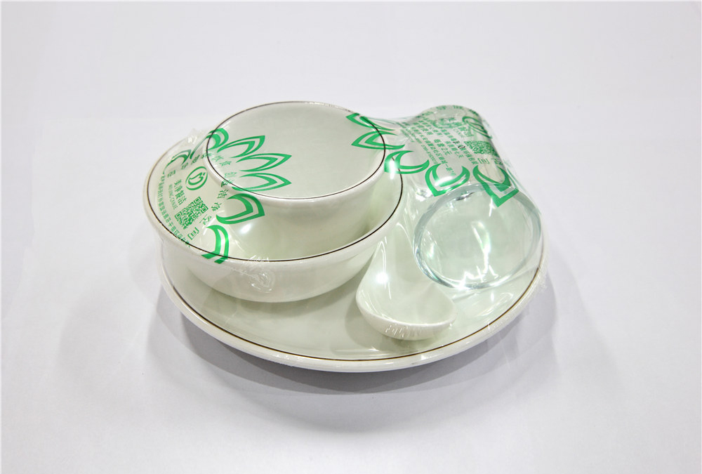 餐厅的快猫回家导航餐具清洗配送安排